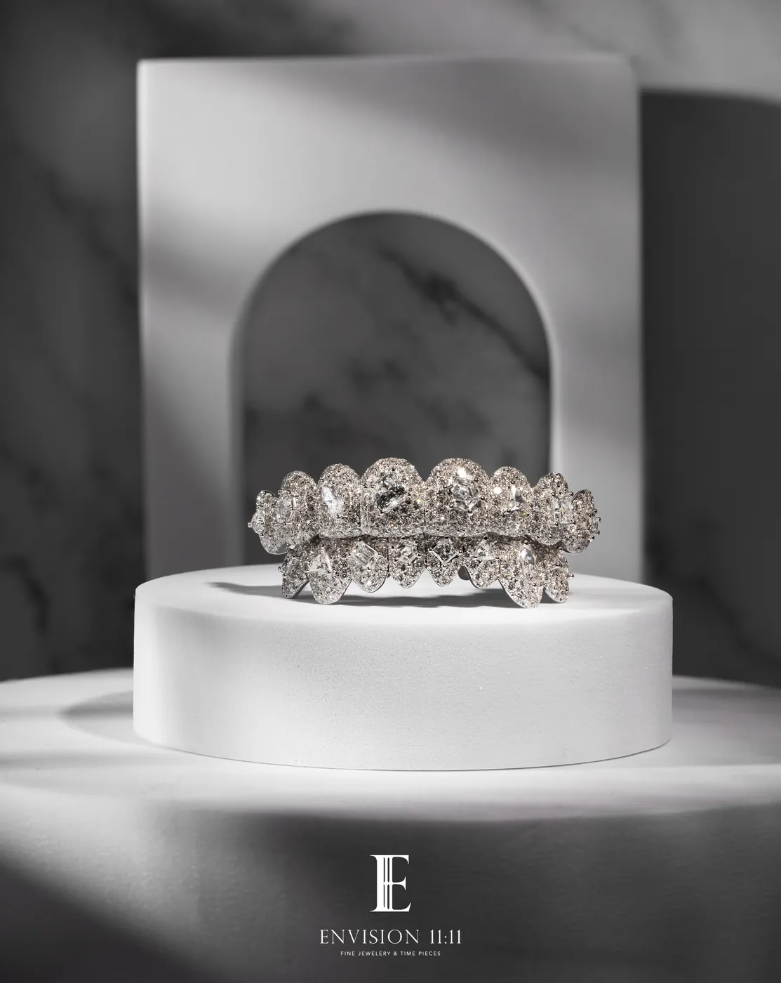 Diamond grillz detail
