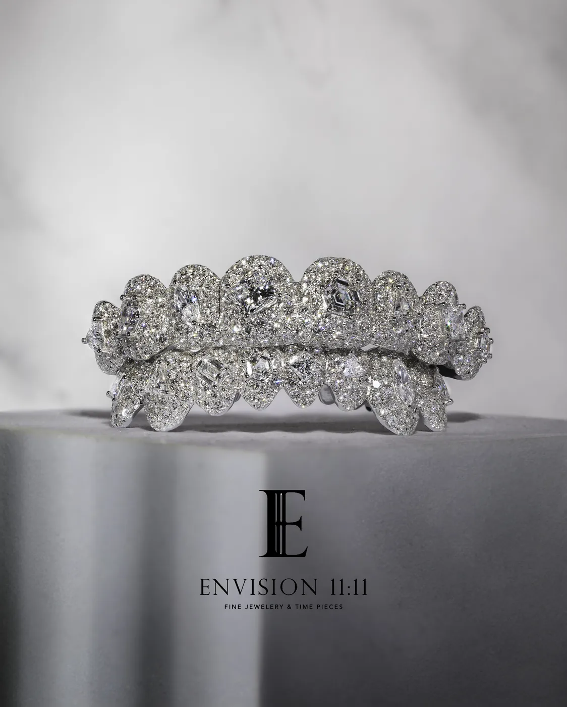 Diamond grillz detail