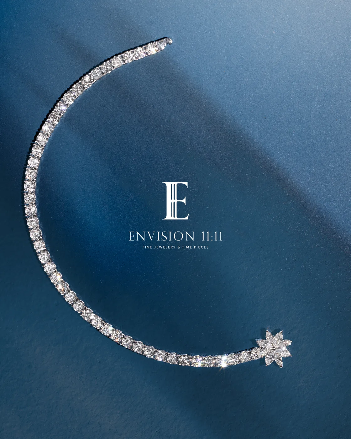 Star tennis bracelet detail